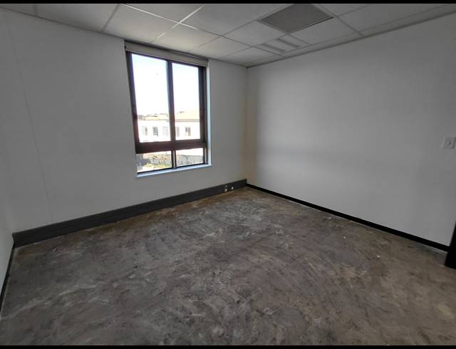 473M² OFFICE TO LET IN MAGALIESSIG